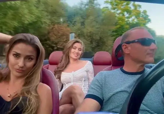 Скандал!  “Министър Боташ” Росен Христов заформи перверзен харем между Саня Борисова, няколко манекенки и известна пиарка