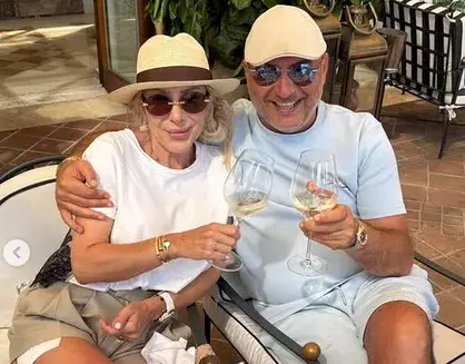 Слънце, море и Ива Бека - лятната приказка на Шеф Манчев (Романтични снимки)