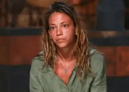 Снежана Макавеева заби глава на морския бряг