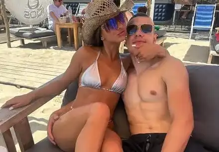 Танцьорка от „Островът“ люби ултрас на „Левски“