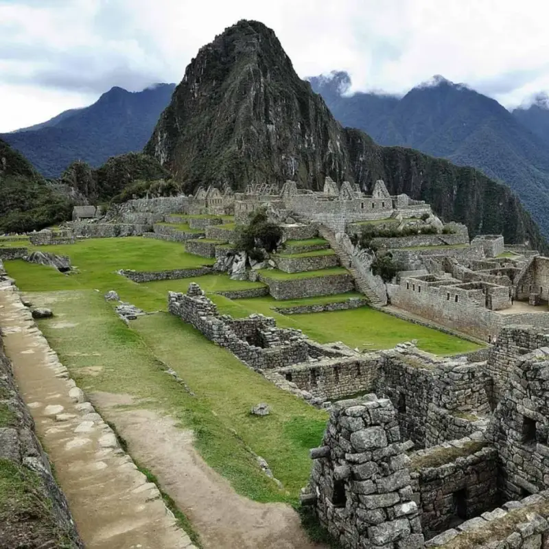  Travellove ти носи света в ръцете!