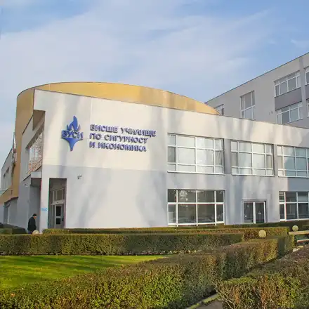 В Пловдив се роят Академиите, пародии на висше образование