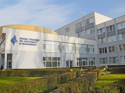 В Пловдив се роят Академиите, пародии на висше образование