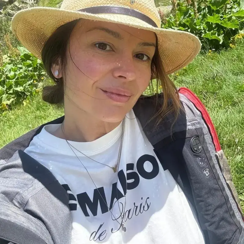 Вики Терзийска в хижа "Вихрен" при братовчеда