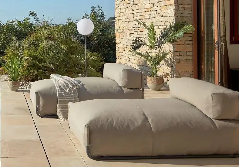 Внимание! Teзи пуфове за градина от Supermebeli.bg създават зависимост към релакс