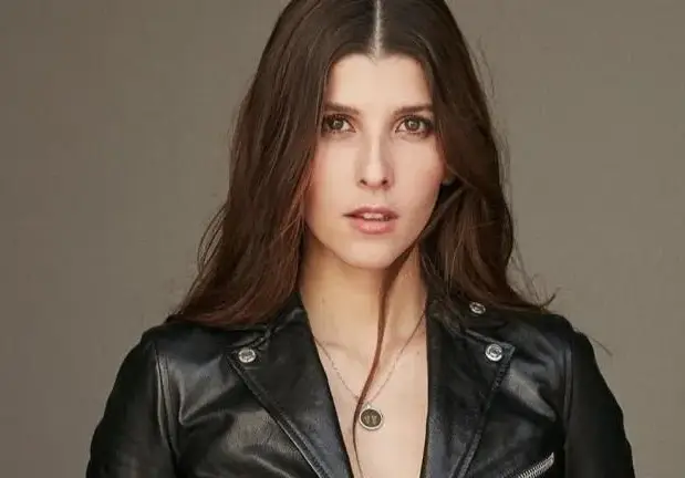 Внучката на царя пусна нова песен