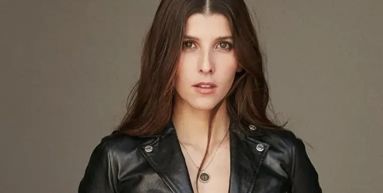 Внучката на царя пусна нова песен