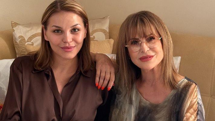 Мими Иванова прави дует с племенницата си Десислава