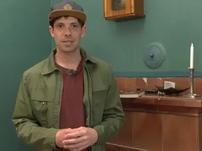 За юбилея си: За да не го сгащят пиян, ето къде избяга Явор Бахаров!