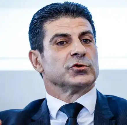 Защо прокуратурата отказва да се занимава с двете фалшиви дипломи на Гонзо?