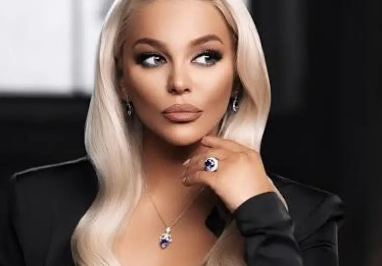 Шокиращи тайни на Деси Слава, които ще ви оставят без дъх!