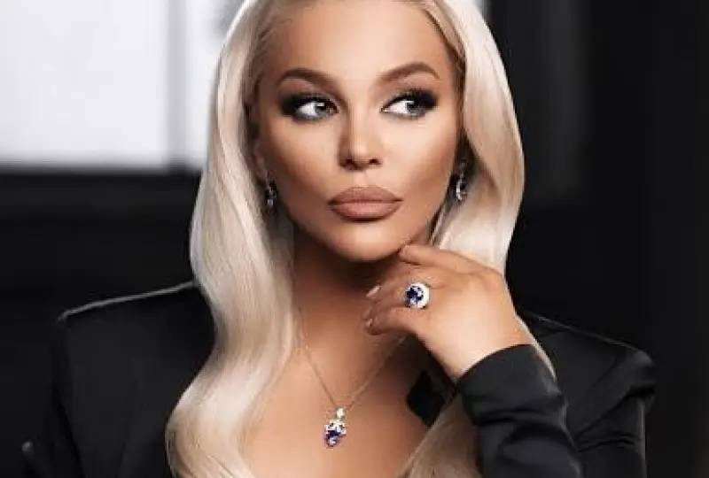 Шокиращи тайни на Деси Слава, които ще ви оставят без дъх!