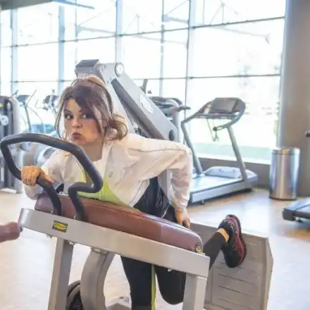 Петя Дикова: Как 90 коремни преси променят живота ти!