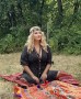 След развода: Нели от „Търси се“ съвсем слънчаса! (Прекръсти се на Въздигната от Бог)