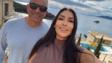 СМЯХ!! Любимата на Юксел Кадриев стана бизнес дама: Продава ДВА корсета в онлайн бутика си! (СНИМКИ)
