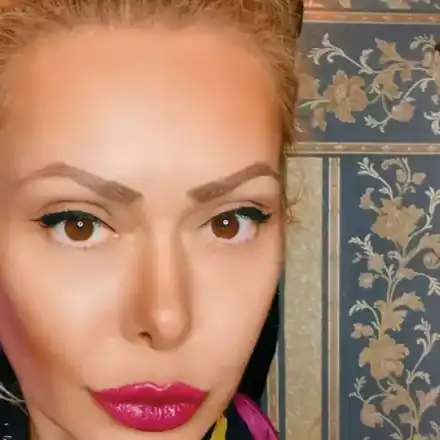 Албена Вулева блести с нова фигура и чужд любовник в Кипър