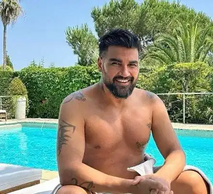 Атакуват Азис със срамни снимки - вижте каква излагация!