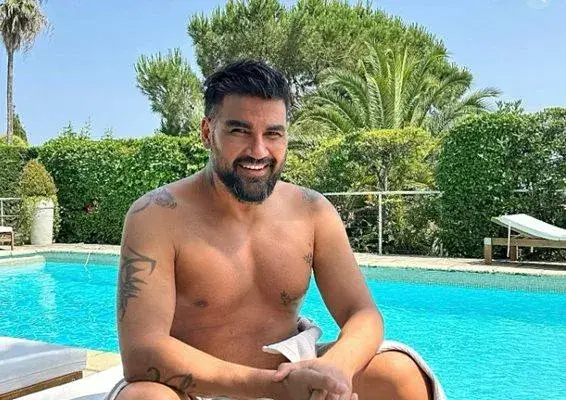 Атакуват Азис със срамни снимки - вижте каква излагация!