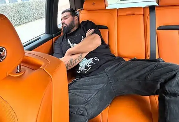 Азис си купи „Ролс Ройс“