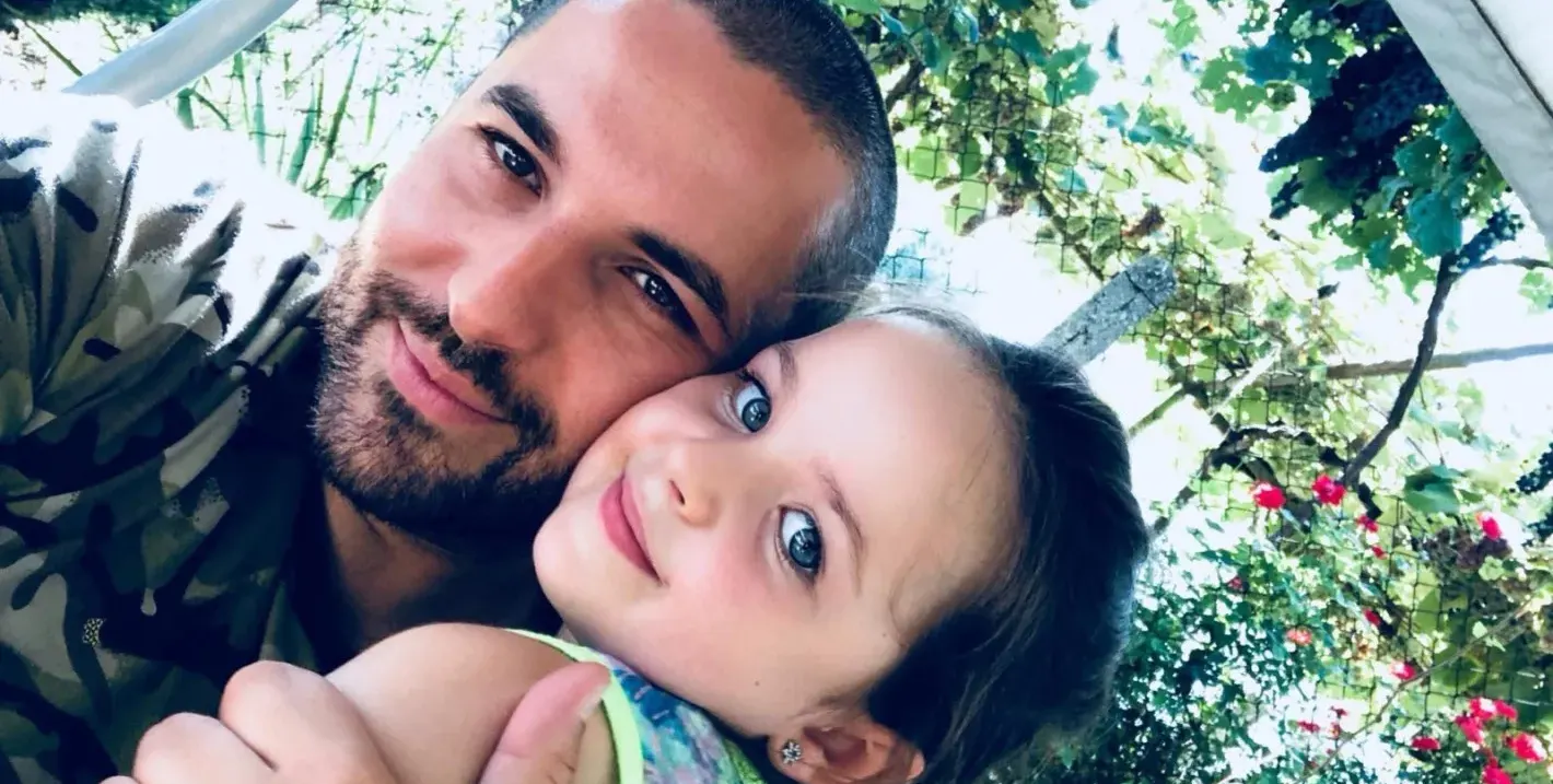 Бащата на Сияна ГНЕВНО към застрахователния бос на  „ДаллБогг Живот и здраве” Тихомир Каменов: 53 733,97 лв. Как сметнахте стотинките, боклуци долни?