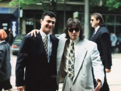 Бели птици и куршуми...