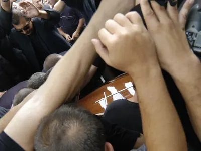 Бели птици и куршуми...