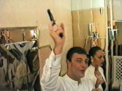 Бели птици и куршуми...