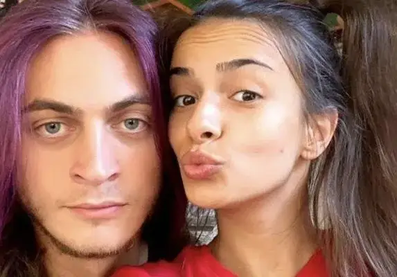 Бременна ли е? Шокиращият намек на Изи от „Хелс Китчън“!