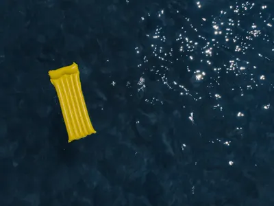 Българче се удави с надуваем дюшек в Гърция