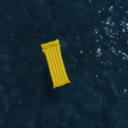 Българче се удави с надуваем дюшек в Гърция