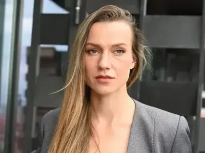 Дария Симеонова: Защо политиците я изумяват и възмущават?