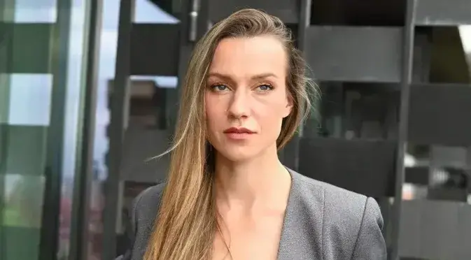 Дария Симеонова: Защо политиците я изумяват и възмущават?