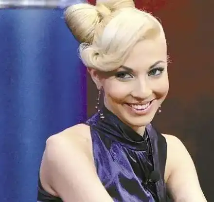 Депутатска дъщеря разкрива шокираща любов към Тодор Славков след смъртта му!