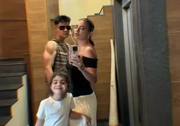 Деси Цонева изпраща сина си да учи в чужбина за зъболекар