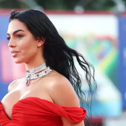 Джорджина Родригес шокира с колекция от часовници за 2,4 милиона долара!