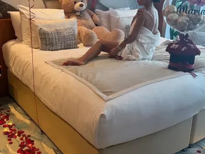 ЕЛА МИ ГО ФАНИ: Мара Отварачката показа нагледно къде и как го прави с младия Теодор! (СНИМКИ)