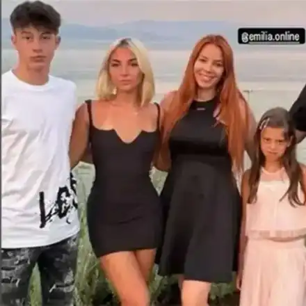 Емилия шокира с ранно изпращане на децата в училище!