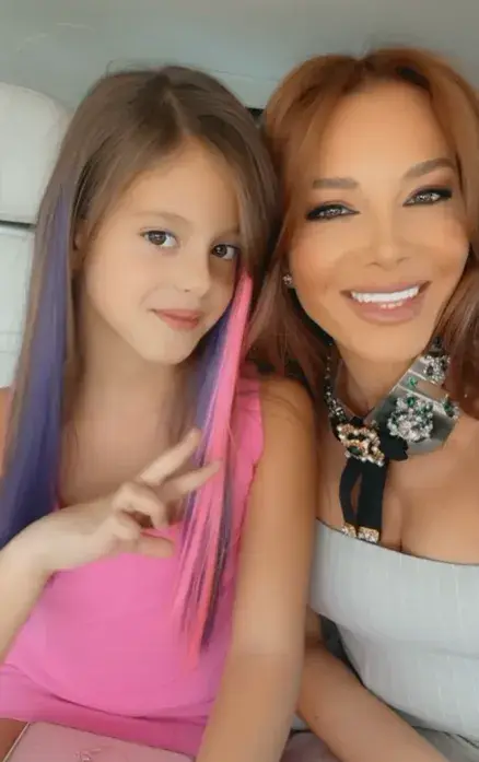 Емоционален момент за Емилия – децата тръгнаха на училище!