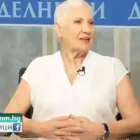 Емилова направи торта от диня