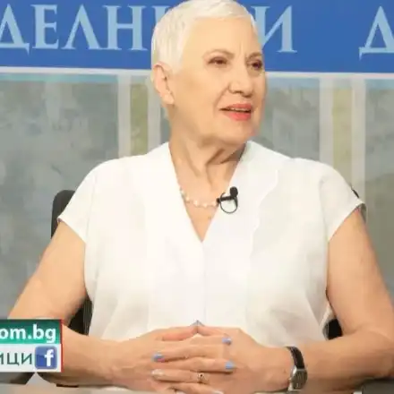 Емилова направи торта от диня