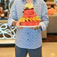 Емилова направи торта от диня