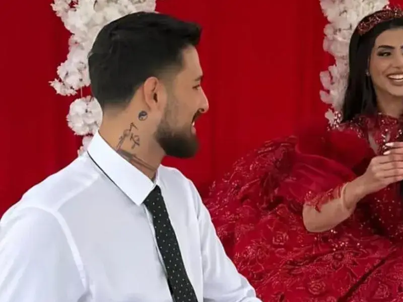 Емрах шокира с годеж за сестрата на снаха си!