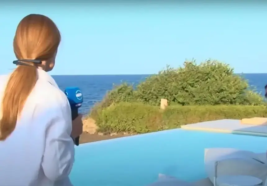 Ето го морския палат на Константин за 2 милиона край морето! (СНИМКИ отвътре)