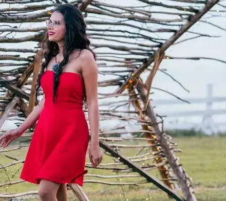 Евгения от „Диви и красиви" БИТА от гадже и изхвърлена от кола