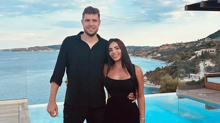 Гаджето лекува Везенков с йога