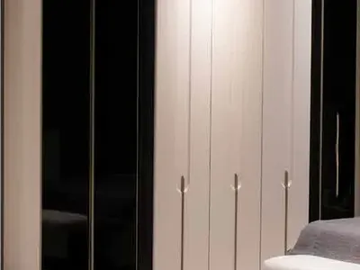 Скандалните гардероби на SuperArtMebeli: Лукс или просто реклама?