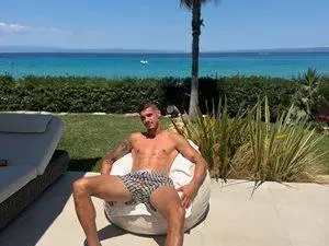 Годеницата на Десподов в скандал с убийство и европари!