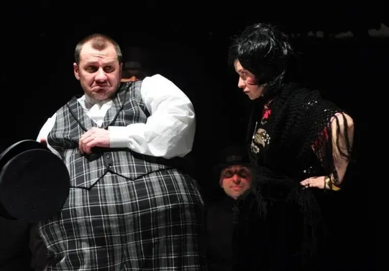 Гъмов спря алкохола, след като повърна пред деца в Кукления театър