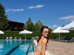 Хайрула и Метушева се завръщат в "Ергенът: Любов в рая" (СНИМКИ)