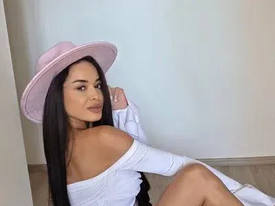 Хайрула и Метушева се завръщат в "Ергенът: Любов в рая" (СНИМКИ)